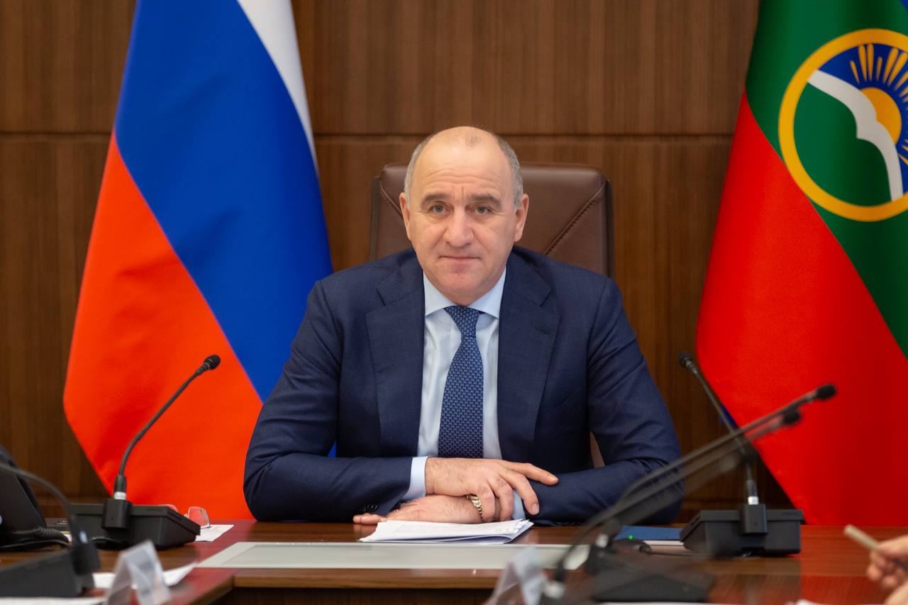 Глава КЧР выразил слова поддержки депортированным ингушам и чеченцам Глава КЧР выразил слова поддержки депортированным ингушам и чеченцам