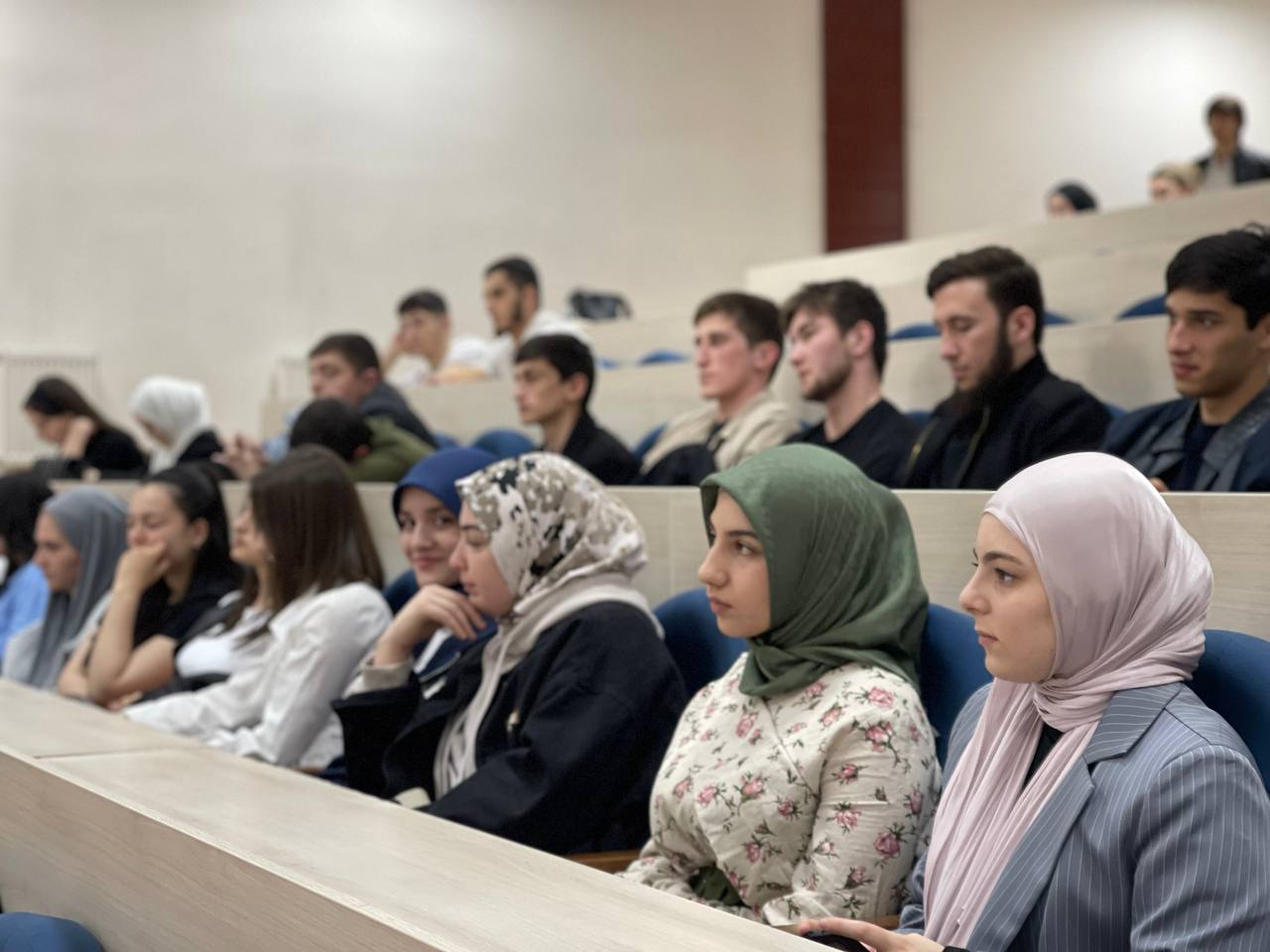 Студентам госуниверситета Ингушетии представили образовательный проект «Полит-Завод» 
