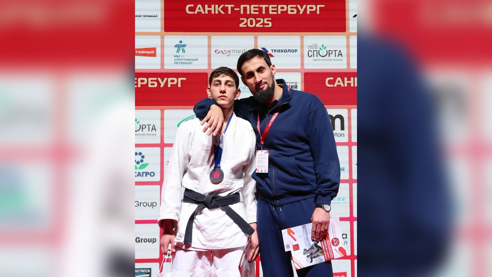 Ингушский дзюдоист Рахим Хамхоев стал триумфатором турнира в Санкт-Петербурге Ингушский дзюдоист Рахим Хамхоев стал триумфатором турнира в Санкт-Петербурге