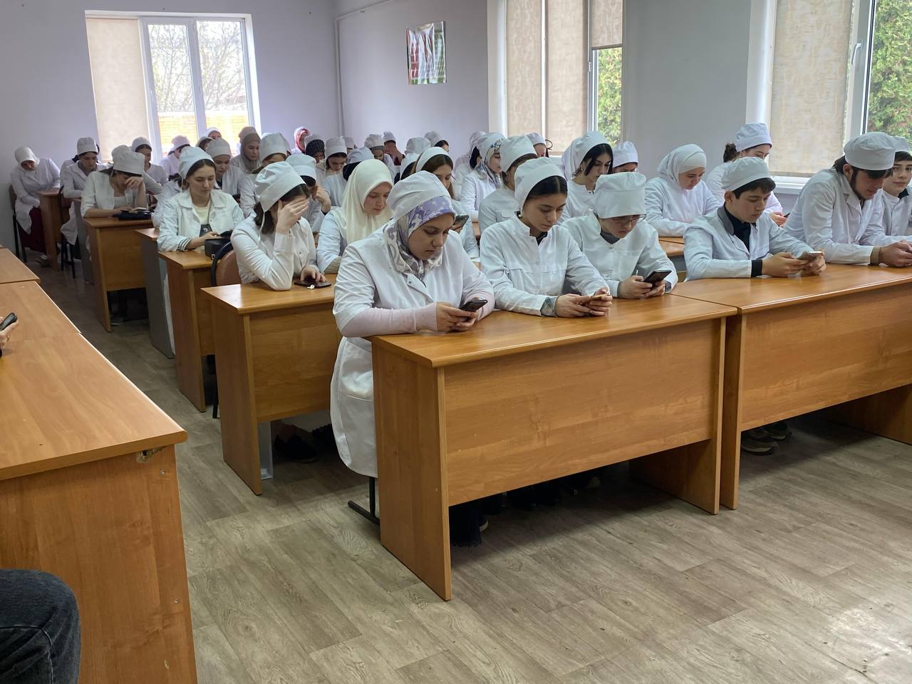 Студенты медколледжа ИнгГУ приняли участие в онлайн-диктанте «КосмоВсеобуч. рф 2025»