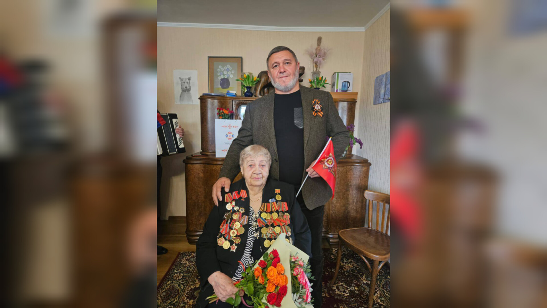 Калининградские ингуши поздравили ветерана ВОВ Людмилу Васильеву Калининградские ингуши поздравили ветерана ВОВ Людмилу Васильеву