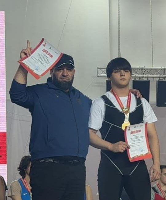 Абсолютным чемпионом турнира «Янтарная штанга» стал Анзор Евлоев из Ингушетии Абсолютным чемпионом турнира «Янтарная штанга» стал Анзор Евлоев из Ингушетии