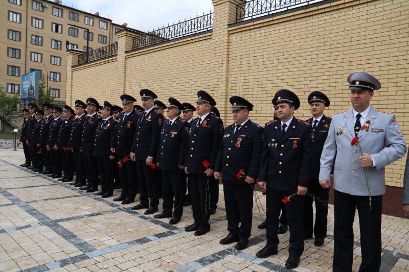 Память павших коллег почтили правоохранители Ингушетии Память павших коллег почтили правоохранители Ингушетии