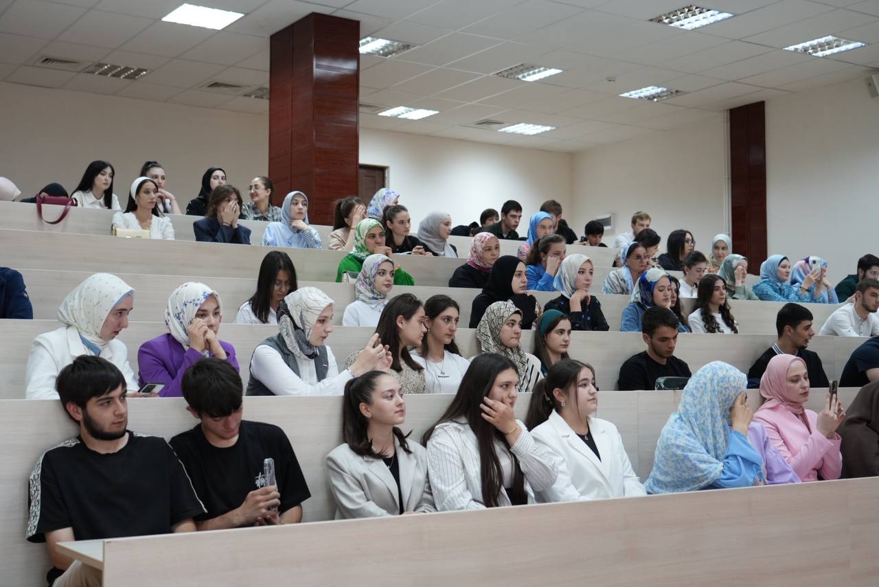 В госуниверситете Ингушетии состоялось посвящение в наставники «Движения первых»