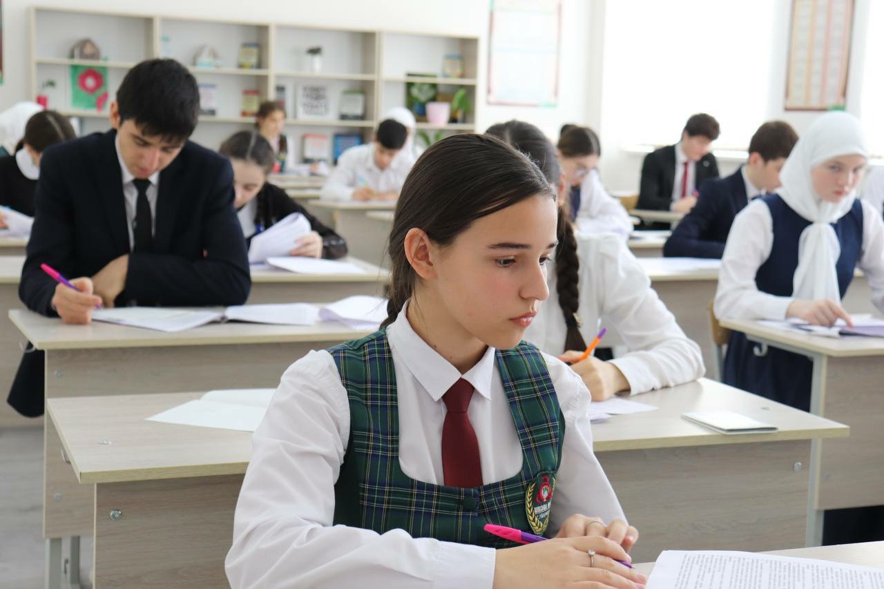 Около 8 тыс. школьников в Ингушетии сдают ОГЭ по русскому языку