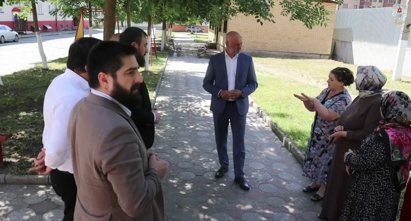 В Назрани создают новое общественное пространство в одном из микрорайонов В Назрани создают новое общественное пространство в одном из микрорайонов