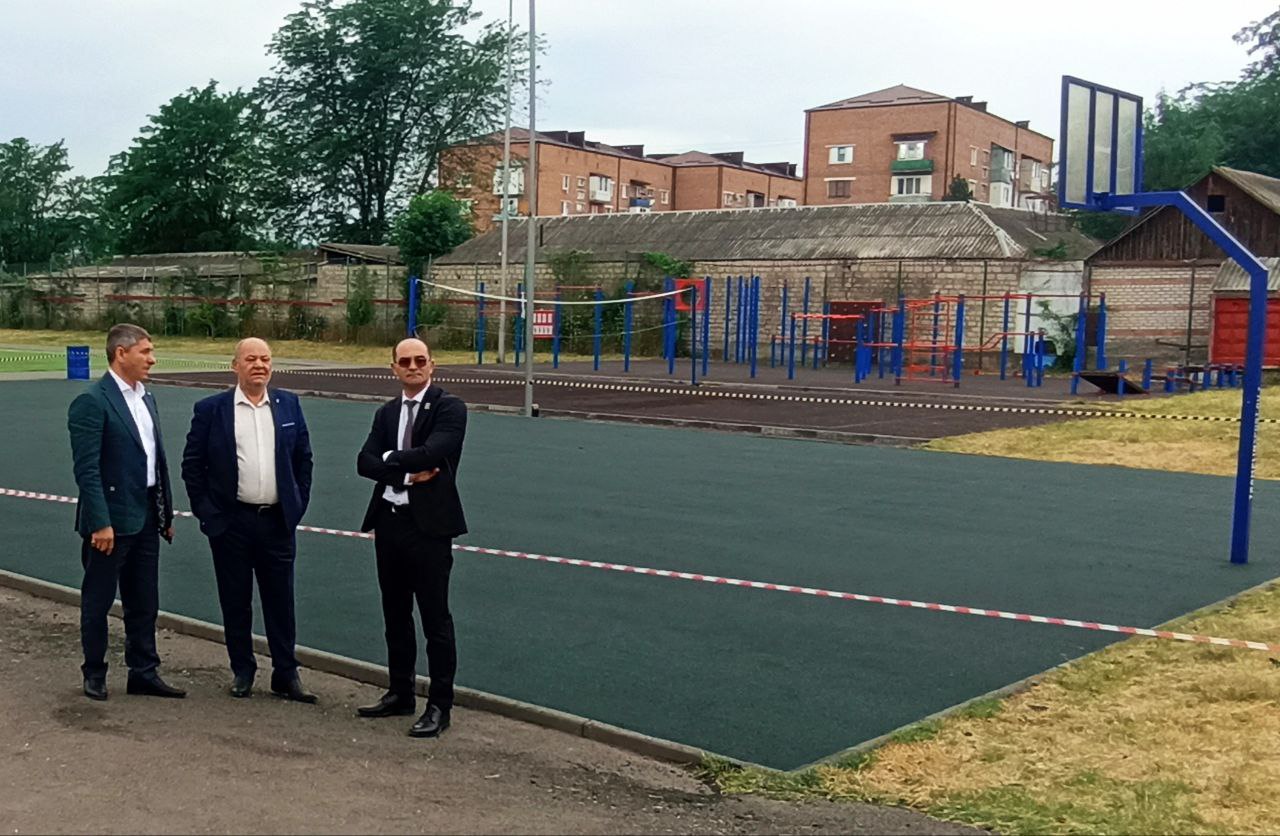 В Карабулаке Ингушетии обновляется стадион благодаря внебюджетным средствам 