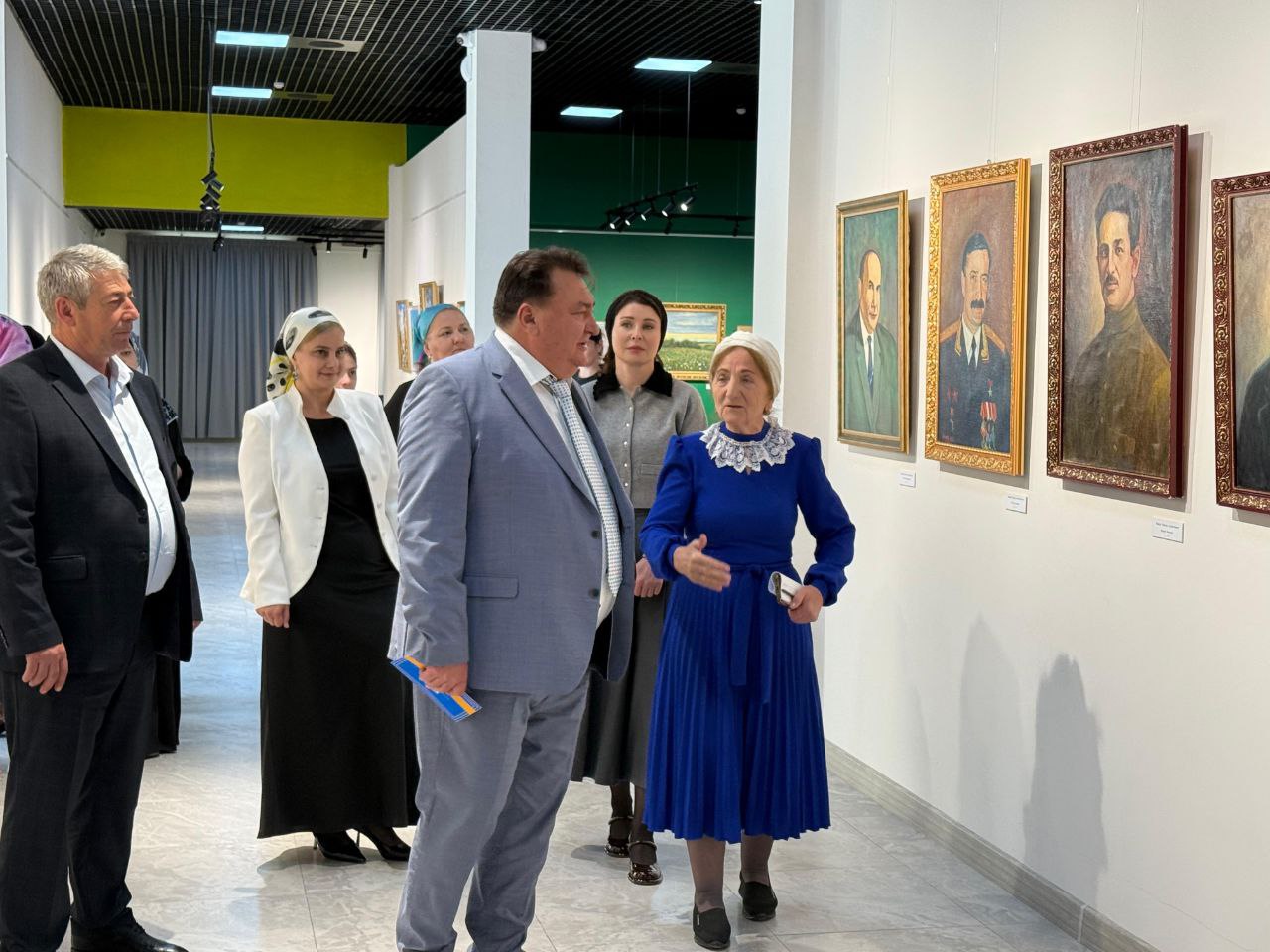 В Ингушетии открылась выставка «Жизнь и творчество Хасолта Акиева» В Ингушетии открылась выставка «Жизнь и творчество Хасолта Акиева»
