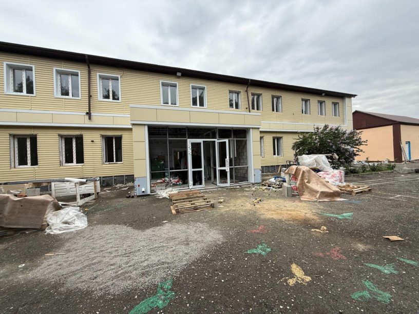 В селе Троицкое Ингушетии продолжается капитальный ремонт второй СОШ