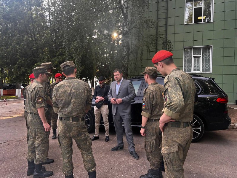 С солдатами из Ингушетии встретился руководитель постпредства региона в Москве С солдатами из Ингушетии встретился руководитель постпредства региона в Москве