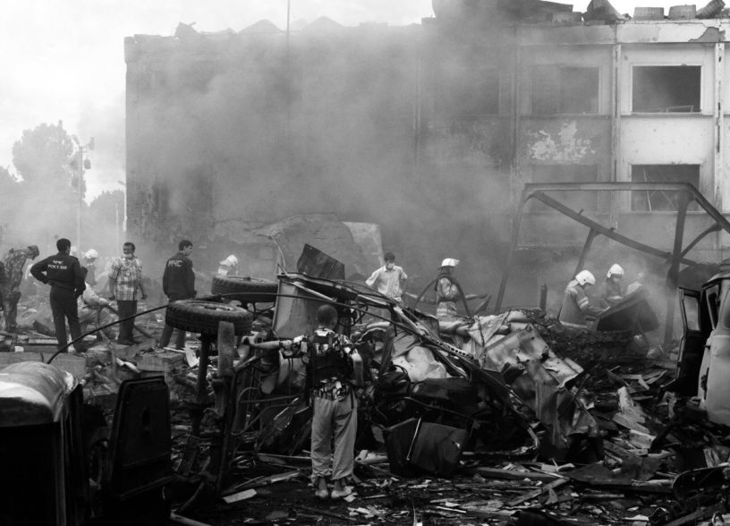 При теракте в Назрани Ингушетии 16 лет назад погибли 25 человек 