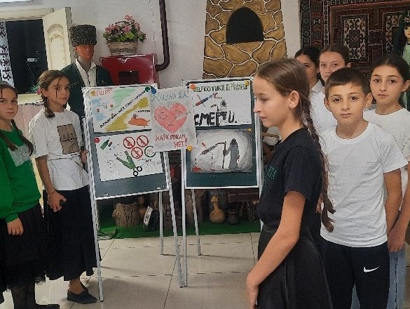 В селе Яндаре Ингушетии провели беседу со школьниками о здоровом образе жизни В селе Яндаре Ингушетии провели беседу со школьниками о здоровом образе жизни