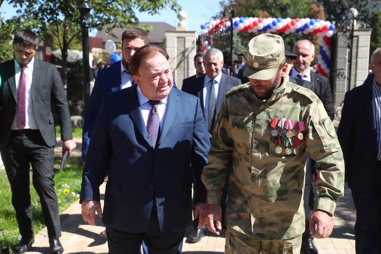 В Сунже Ингушетии после реконструкции открылся парк «Памяти и славы» В Сунже Ингушетии после реконструкции открылся парк «Памяти и славы»