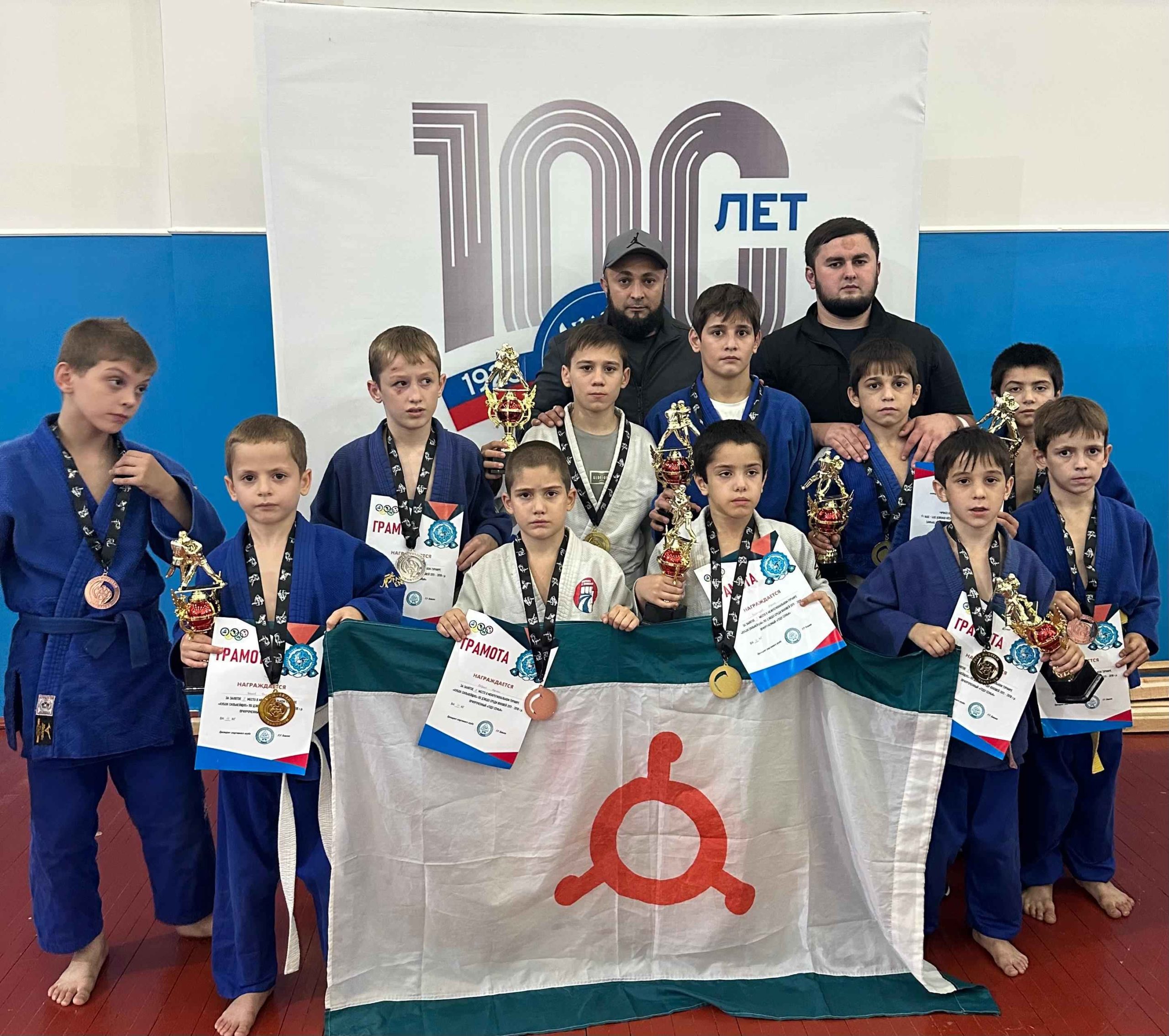 Назрановские школьники успешно выступили на межрегиональном турнире в Чечне