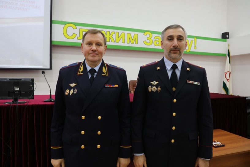 В Ингушетии пятеро офицеров полиции стали выше по званию В Ингушетии пятеро офицеров полиции стали выше по званию