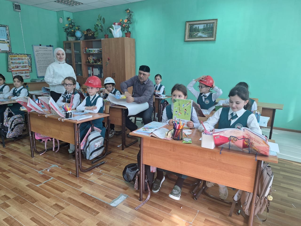 Уроки электробезопасности провели специалисты в школе села Джейрах Ингушетии