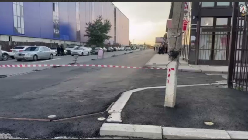 В Назрани преобразили территорию вокруг торговых объектов на улице Фабричной В Назрани преобразили территорию вокруг торговых объектов на улице Фабричной