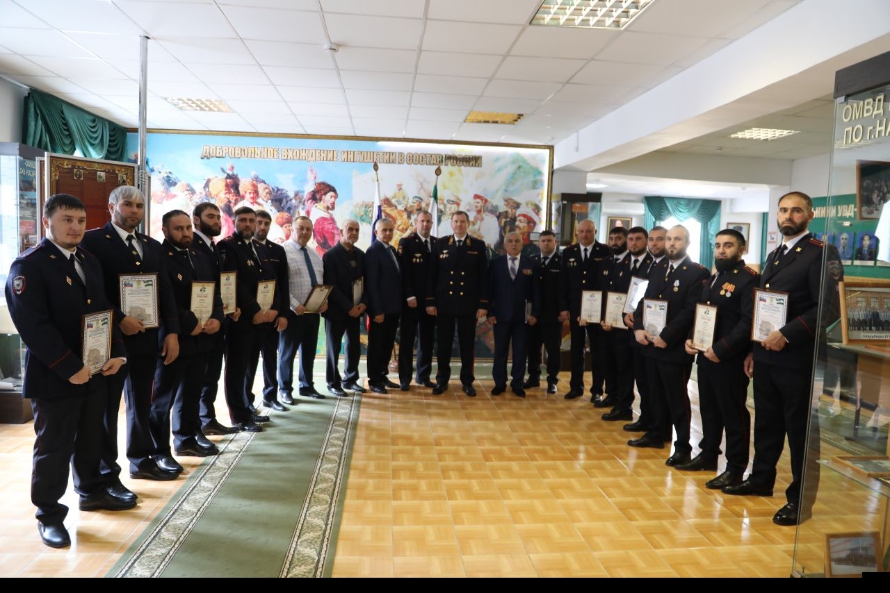 Лучших участковых уполномоченных и ветеранов службы наградили в Ингушетии