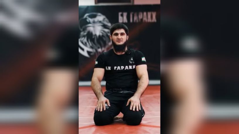 Тренер Азамат Шибилов получил премию от Федерации спортивной борьбы Ингушетии 