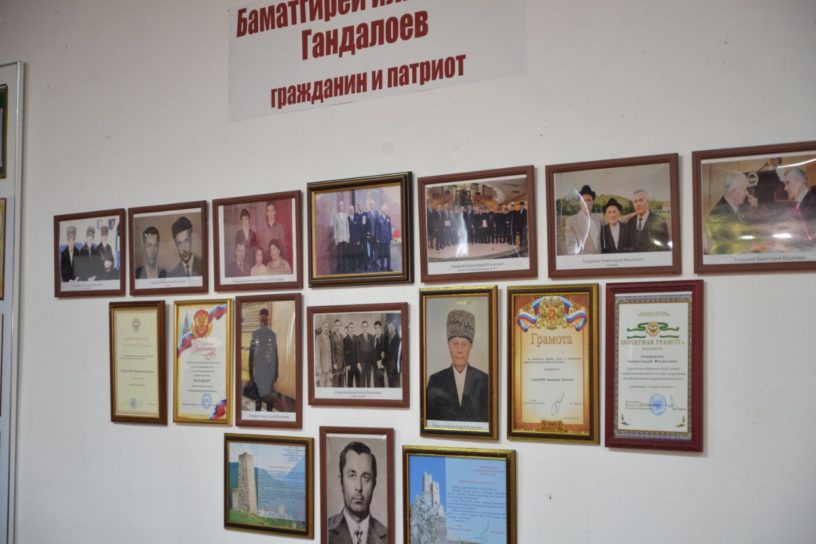 В музее краеведения Ингушетии открылась выставка к юбилею Баматгирея Гандалоева