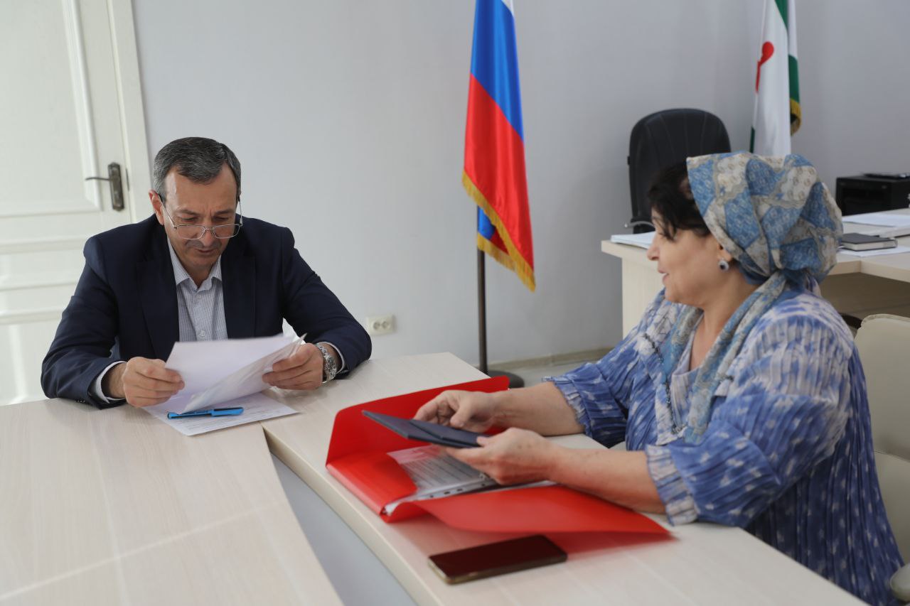 Вице-премьер Ингушетии Хаджибекир Муталиев провел очередной прием граждан