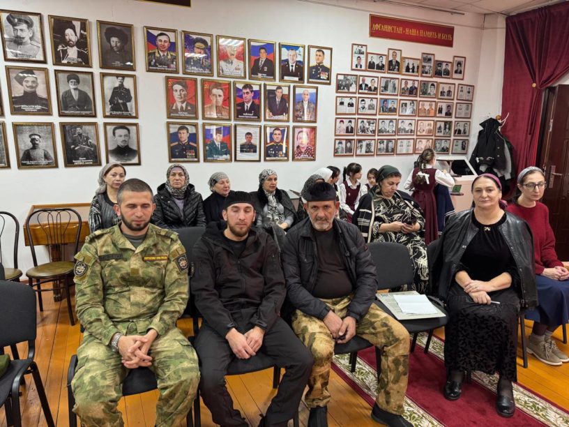 Фонд «Защитники Отечества» в Ингушетии организовал экскурсию для ветеранов СВО