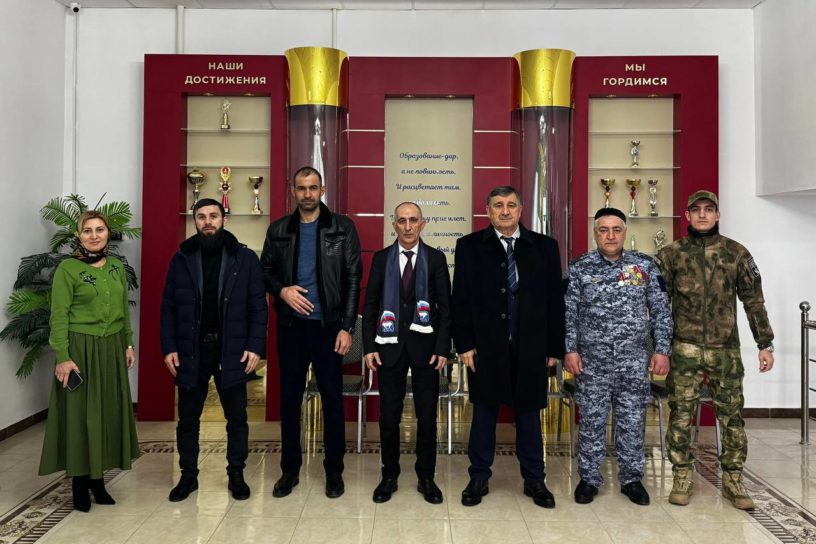 В Карабулаке прошла встреча студентов с ветеранами СВО