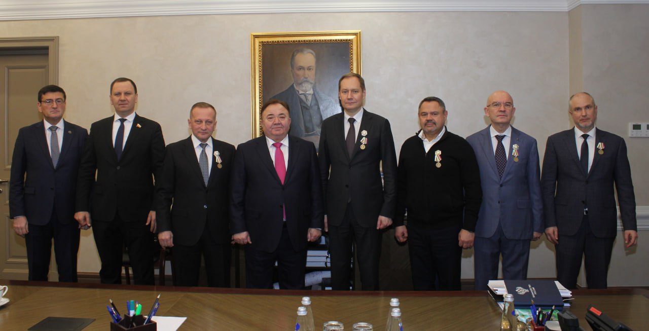 Глава Ингушетии наградил руководителя Федерального казначейства 