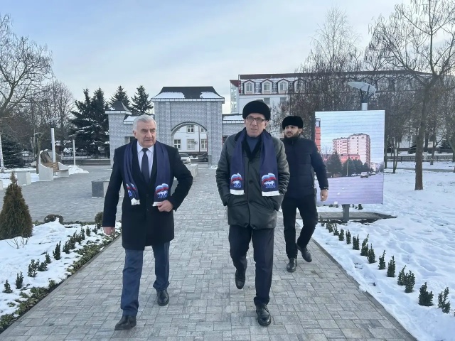 Партдесант «Единой России» проинспектировал объект благоустройства в Назрани