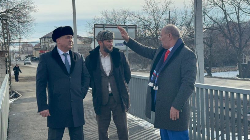 Участники партийного десанта в Ингушетии оценили капремонт моста в Карабулаке