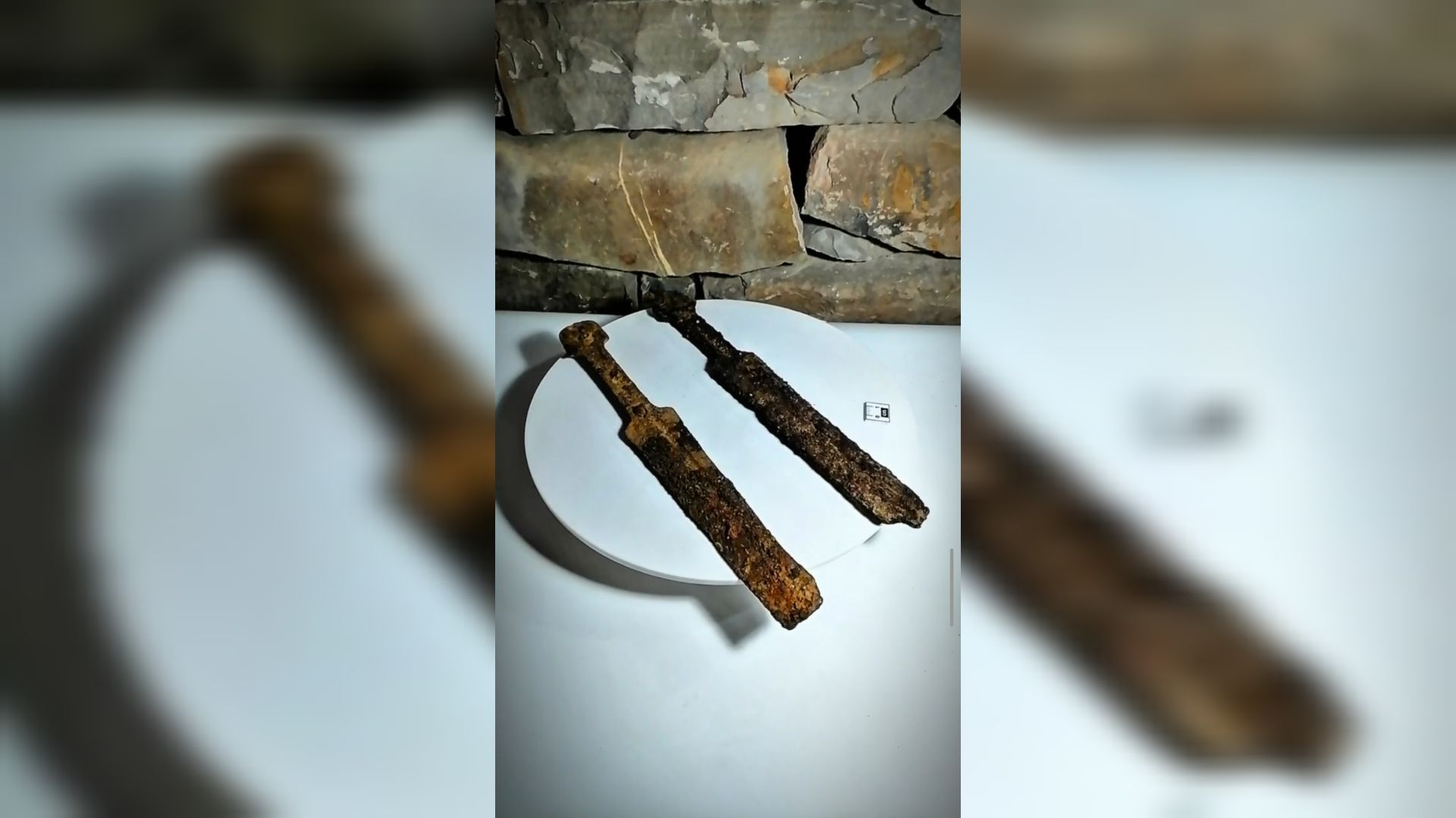 Два древних кинжала найдены в горной Ингушетии