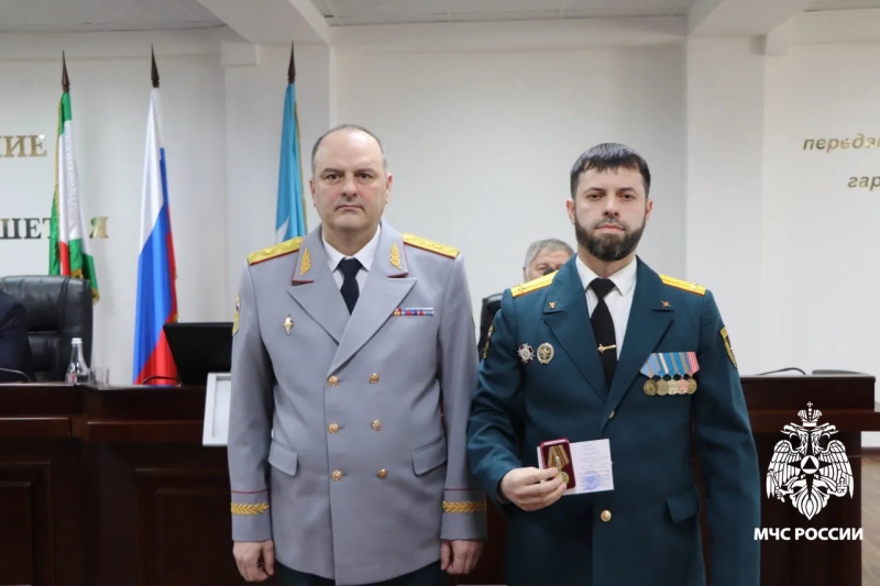 Лучшим оперативным дежурным ЦУКС МЧС по Ингушетии признан Шамсудин Яндиев Лучшим оперативным дежурным ЦУКС МЧС по Ингушетии признан Шамсудин Яндиев