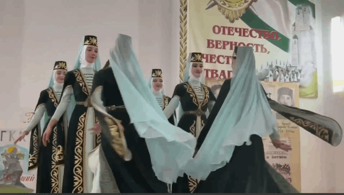 В ГКК имени Абдулы Цароева выступил ингушский ансамбль танца «Сунжа» В ГКК имени Абдулы Цароева выступил ингушский ансамбль танца «Сунжа»