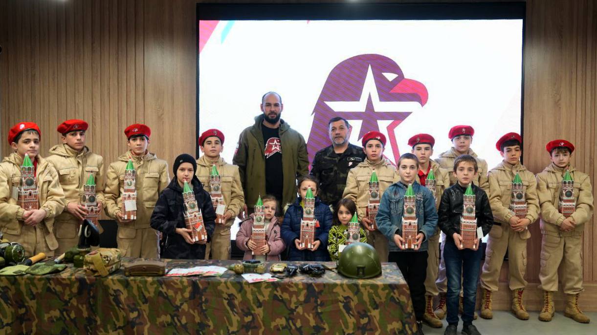 Встреча со школьниками в рамках проекта «Ориентир — закон и честь» прошла в Магасе Встреча со школьниками в рамках проекта «Ориентир — закон и честь» прошла в Магасе