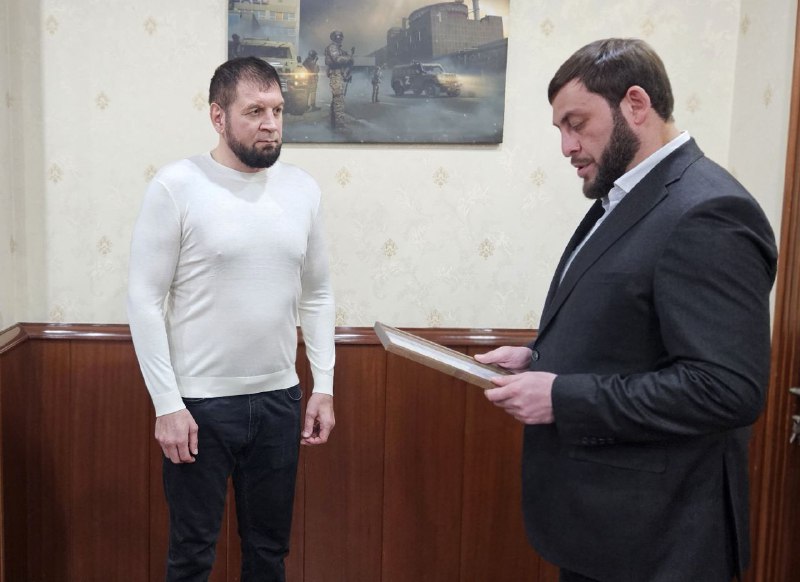 Александр Емельяненко стал заслуженным работником физкультуры Ингушетии 