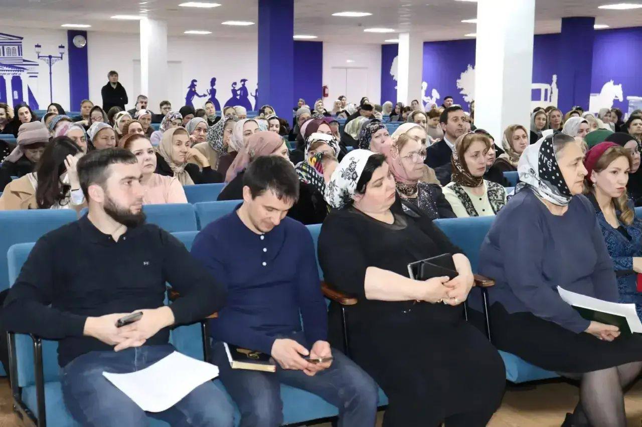 Меры по усилению финансового контроля в сфере образования обсудили в Ингушетии