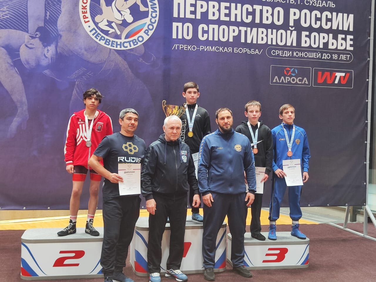 Юноши из Ингушетии завоевали медали первенства России по греко-римской борьбе
