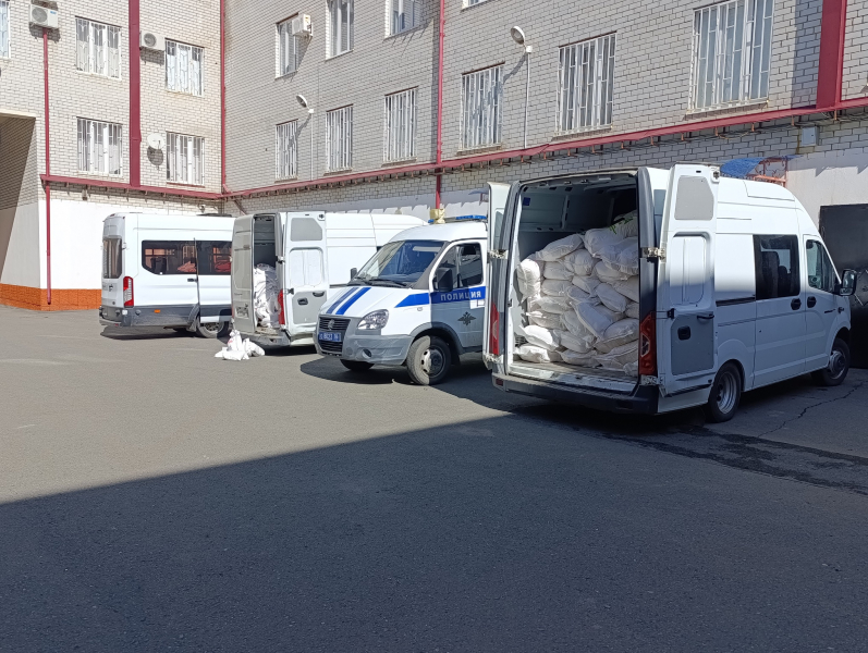 В Рамадан в Ингушетии 368 семей погибших сотрудников МВД получили помощь В Рамадан в Ингушетии 368 семей погибших сотрудников МВД получили помощь