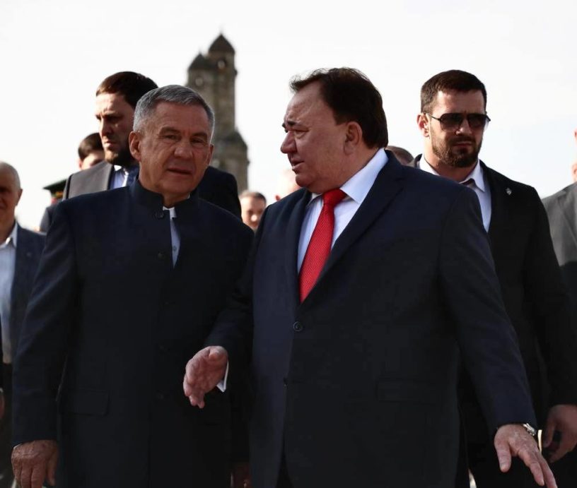 Глава Ингушетии поздравил Раиса Татарстана с днем рождения 