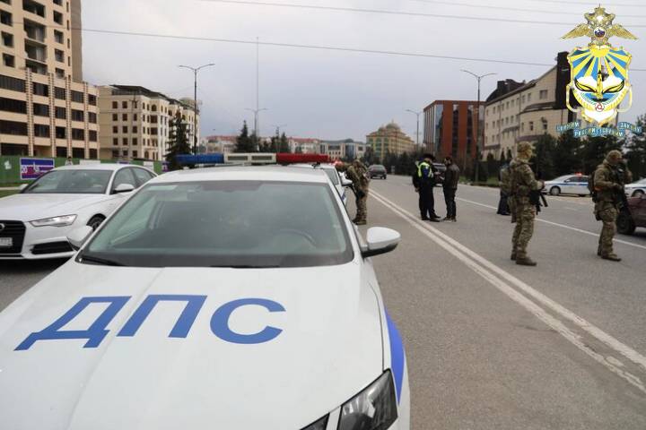 Около 100 нарушений выявлено правоохранителями в ходе рейда в Магасе 