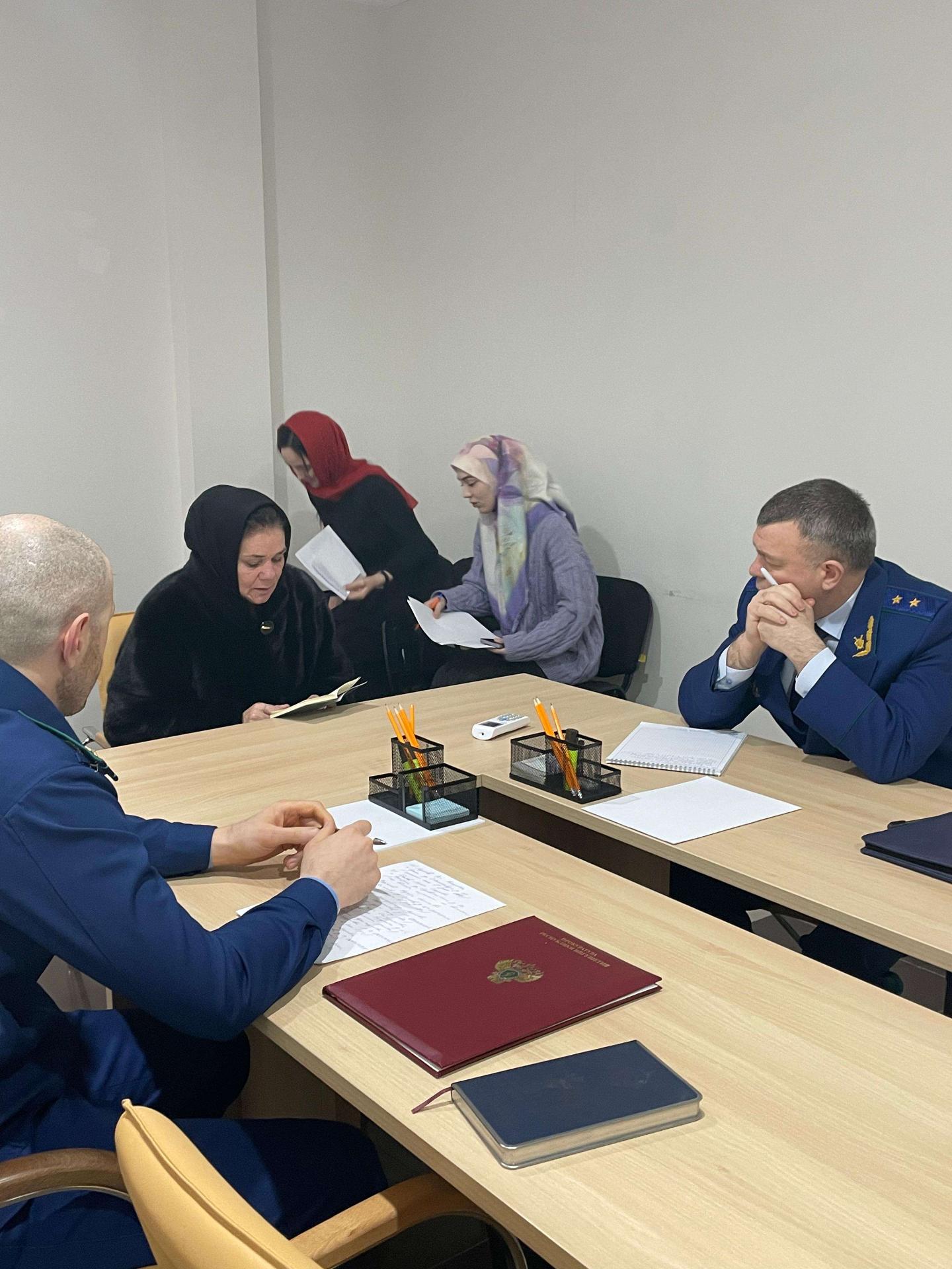 Прокурор Ингушетии провел в Назрани прием участников СВО и членов их семей