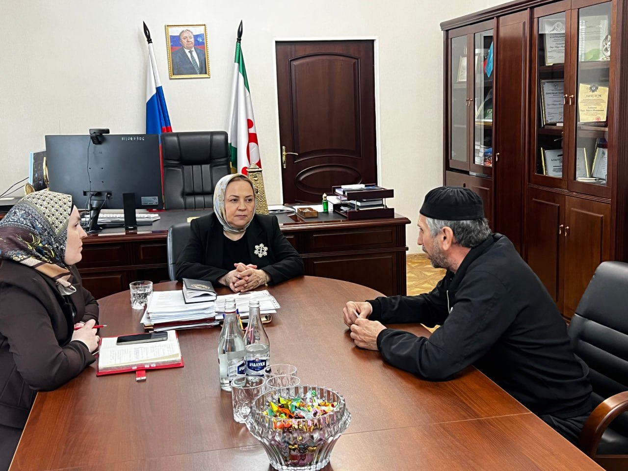 Министр здравоохранения Ингушетии провела личный приём граждан Министр здравоохранения Ингушетии провела личный приём граждан