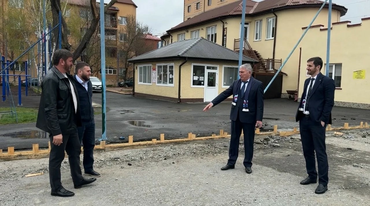 Ингушские единороссы провели мониторинг реконструируемых объектов в Магасе