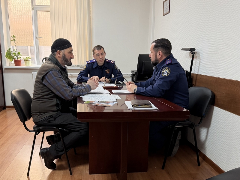 Личный прием граждан провел руководитель СУ СКР по Ингушетии Ахмед Асхабов