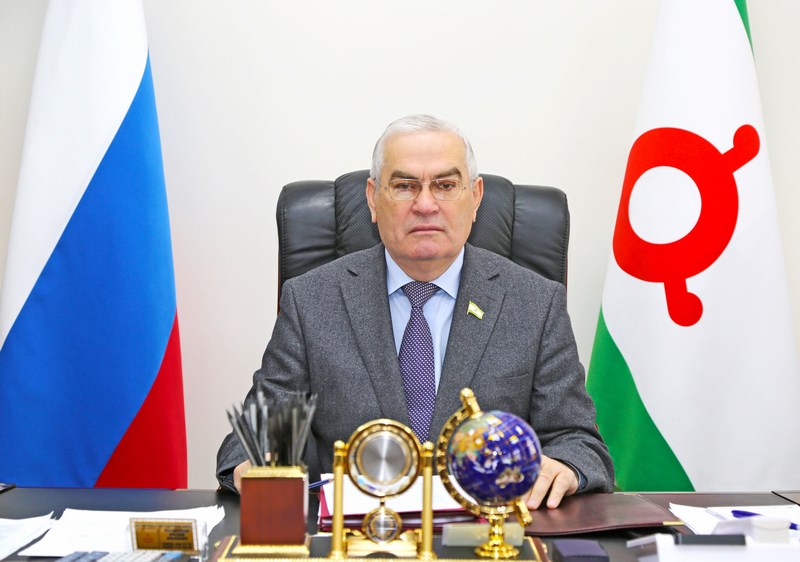 Спикер парламента Ингушетии Магомет Тумгоев поздравил работников радио 