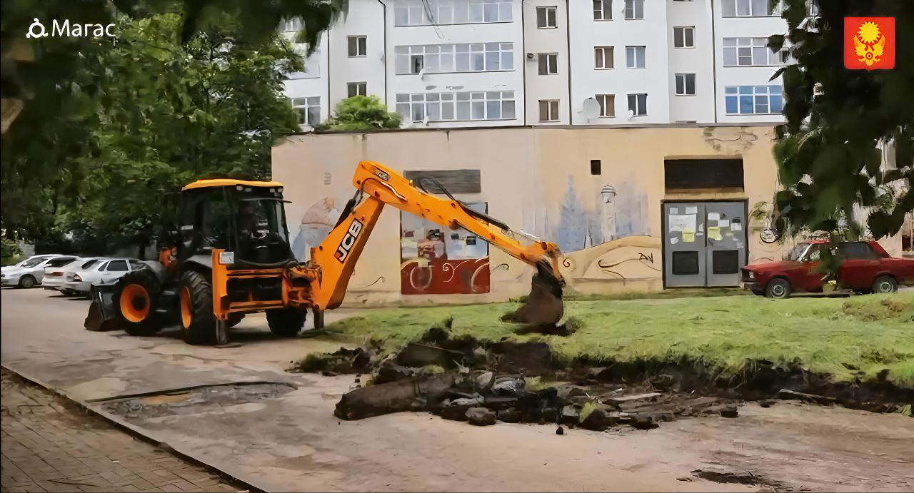 В Магасе благоустраивают улицы у центрального стадиона В Магасе благоустраивают улицы у центрального стадиона