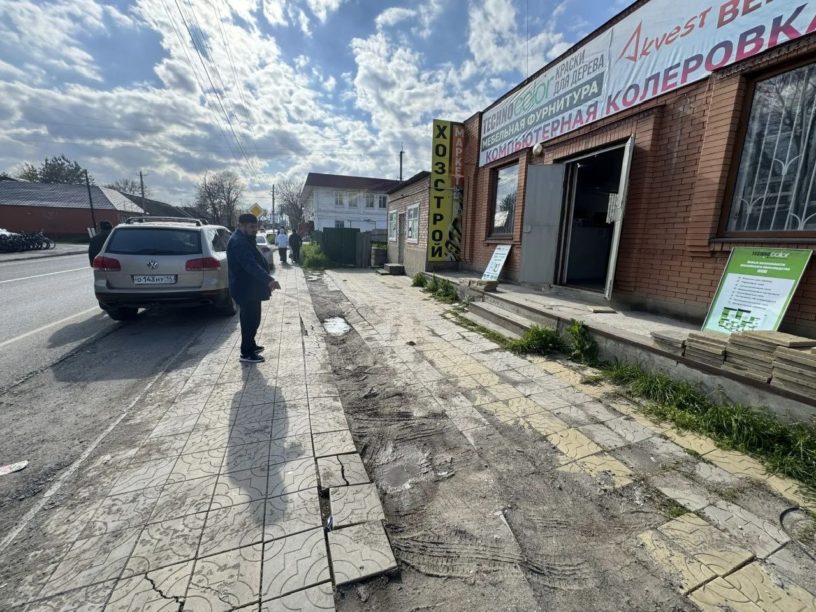 В Карабулаке Ингушетии обязали владельца торговой точки изменить внешний облик В Карабулаке Ингушетии обязали владельца торговой точки изменить внешний облик