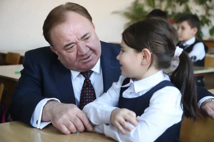 С Днем защиты детей поздравил родителей и юных жителей региона Глава Ингушетии С Днем защиты детей поздравил родителей и юных жителей региона Глава Ингушетии
