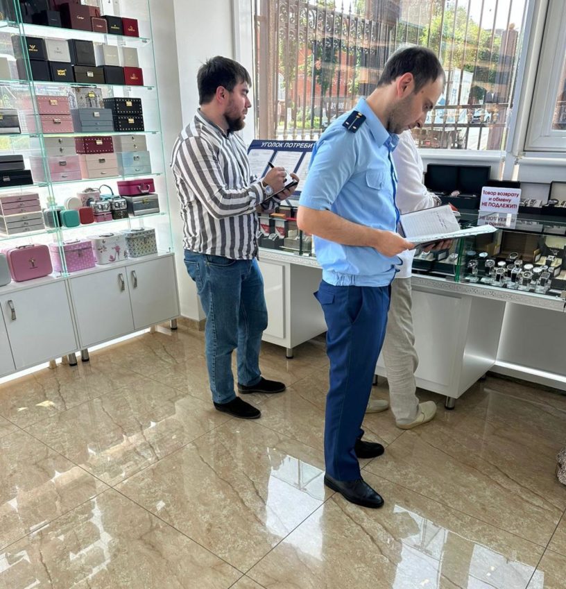 В магазинах Назрани выявлены нарушения налогового и трудового законодательства