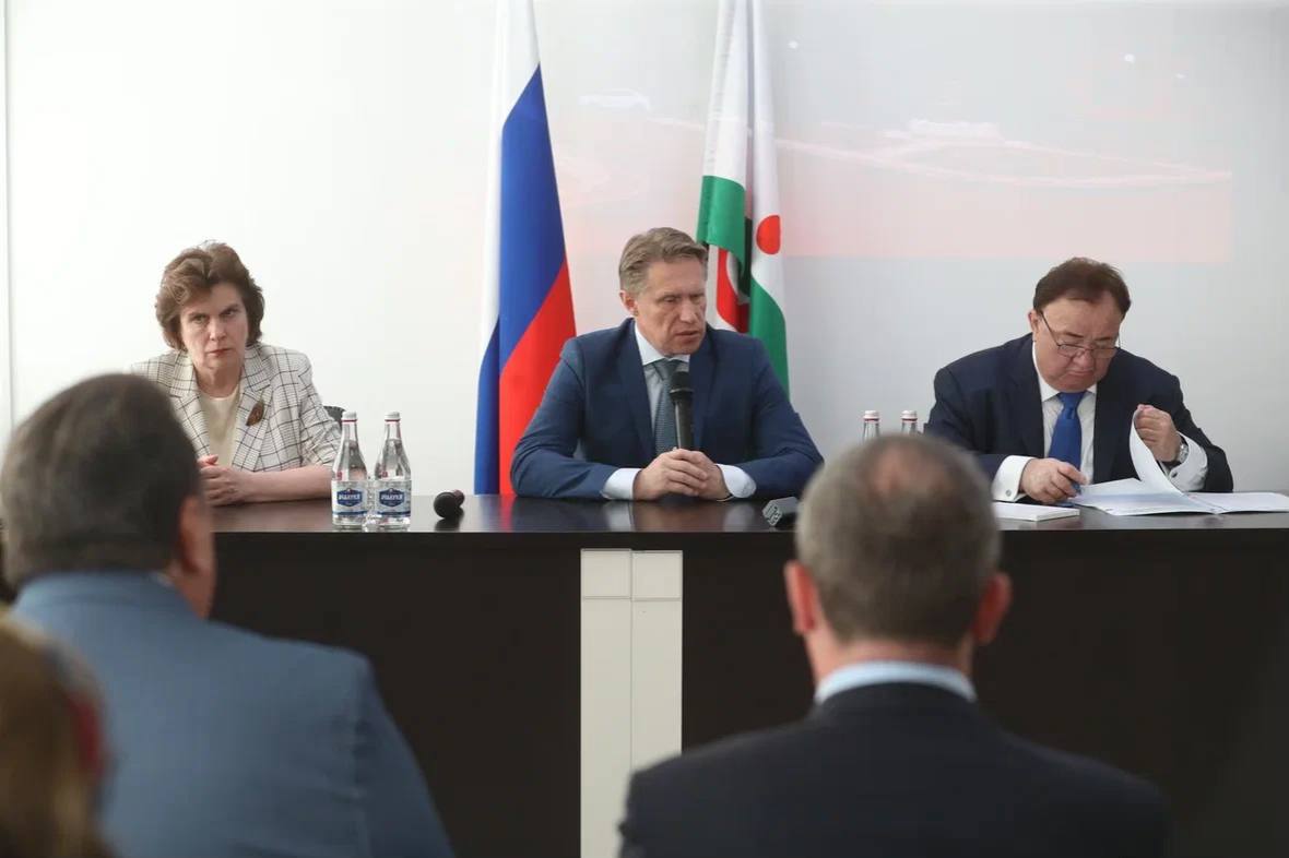 Михаил Мурашко и Махмуд-Али Калиматов вручили награды медикам Ингушетии 